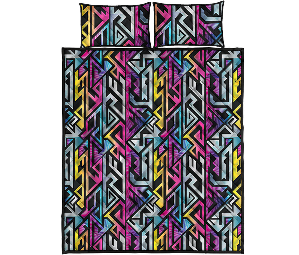 Colorful Geometric Tribal Pattern Print Quilt Bed Set