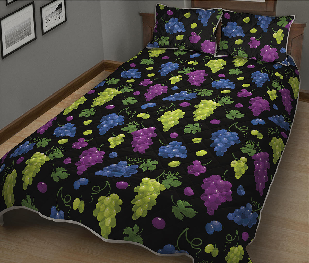 Colorful Grapes Pattern Print Quilt Bed Set
