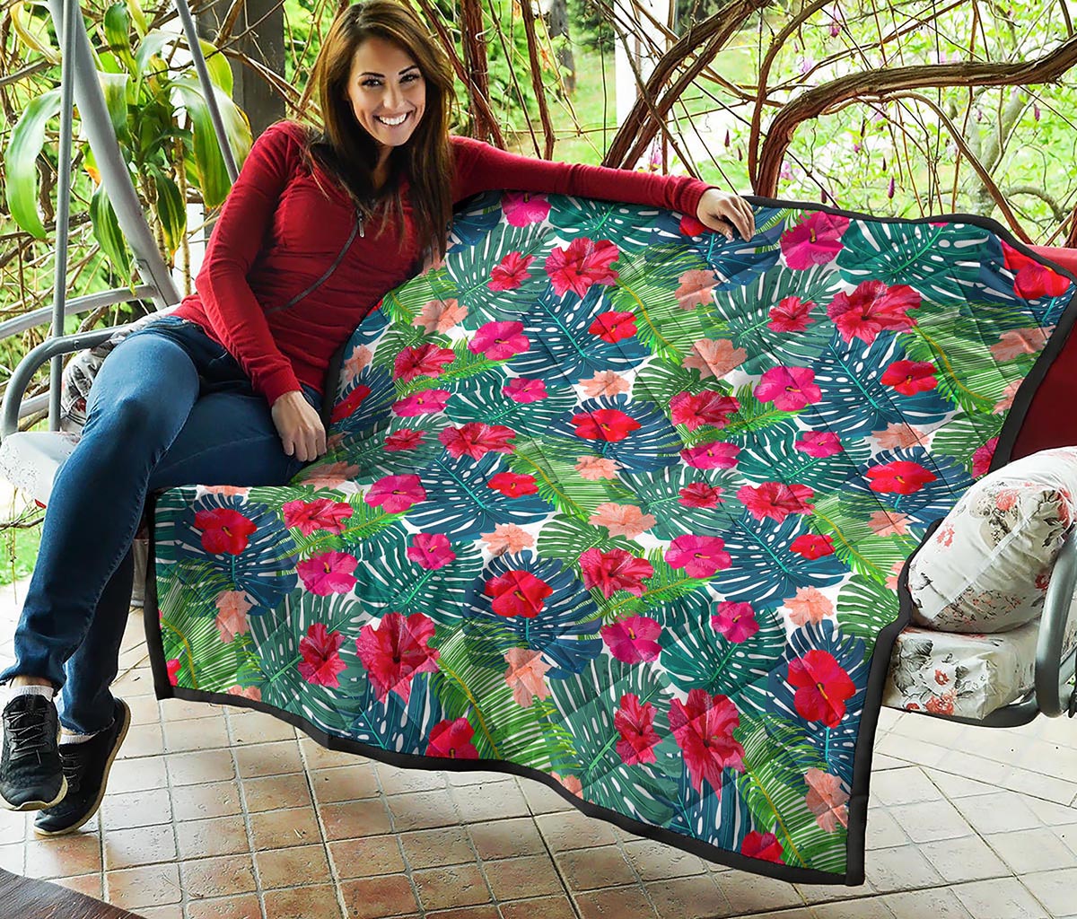 Colorful Hawaii Floral Pattern Print Quilt