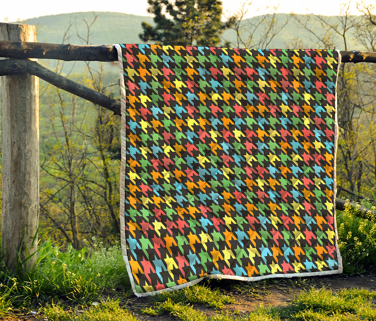 Colorful Houndstooth Print Quilt