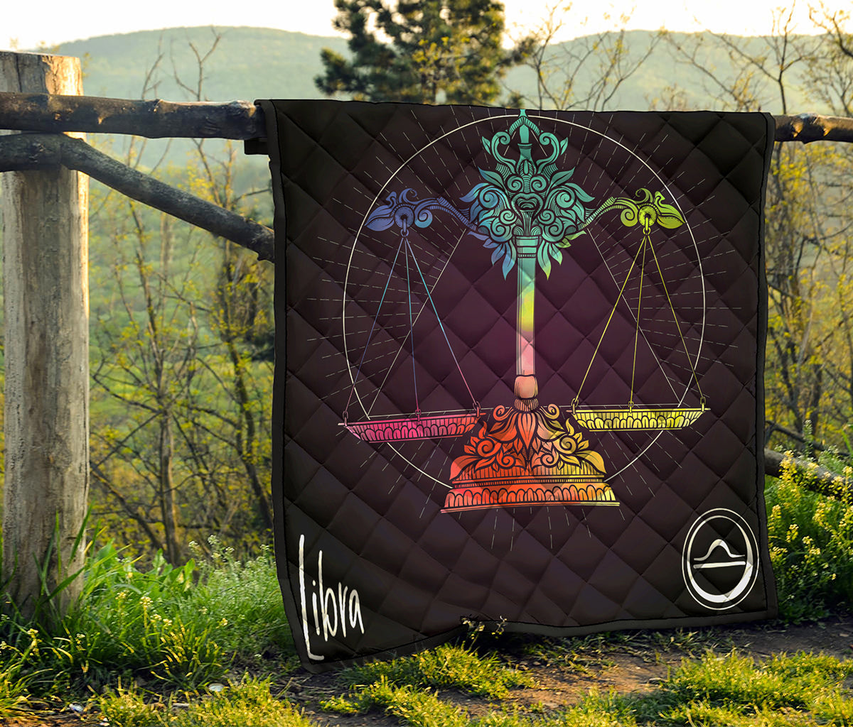 Colorful Libra Sign Print Quilt