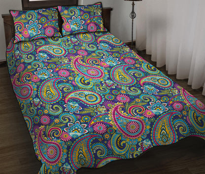 Colorful Paisley Pattern Print Quilt Bed Set