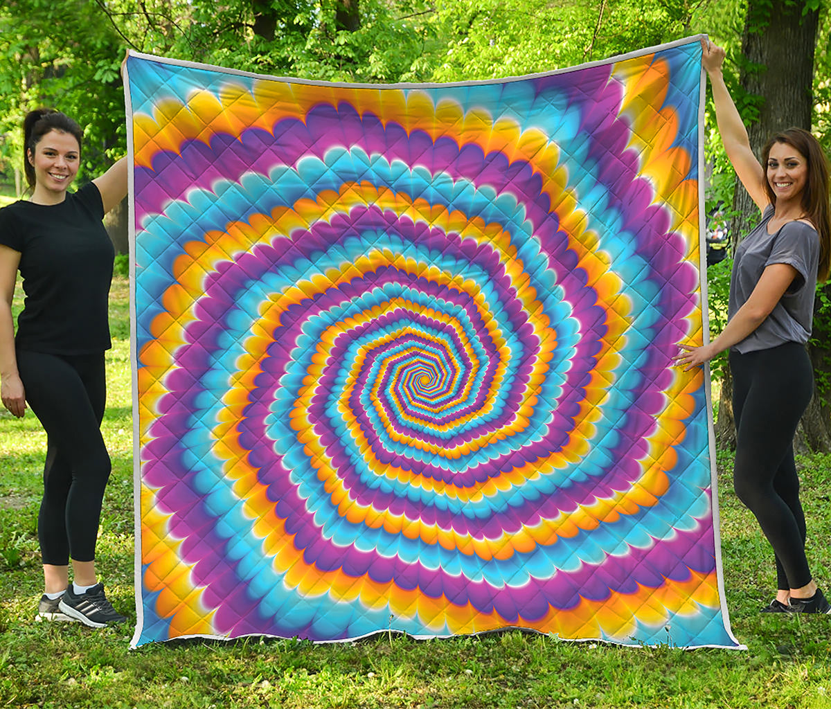 Colorful Spiral Illusion Print Quilt