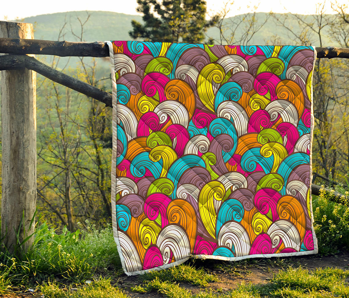 Colorful Surfing Wave Pattern Print Quilt