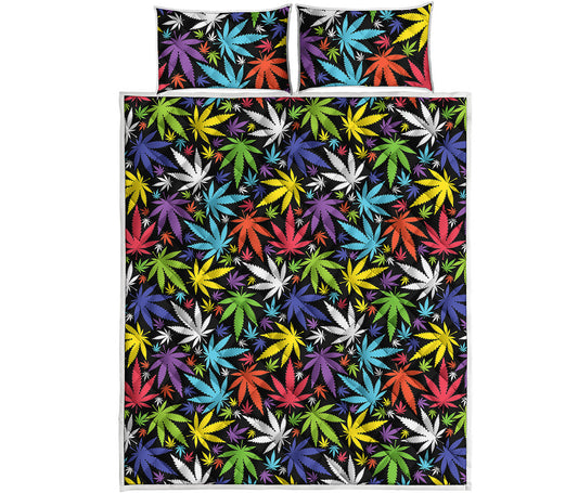 Colorful Weed Leaf Pattern Print Quilt Bed Set