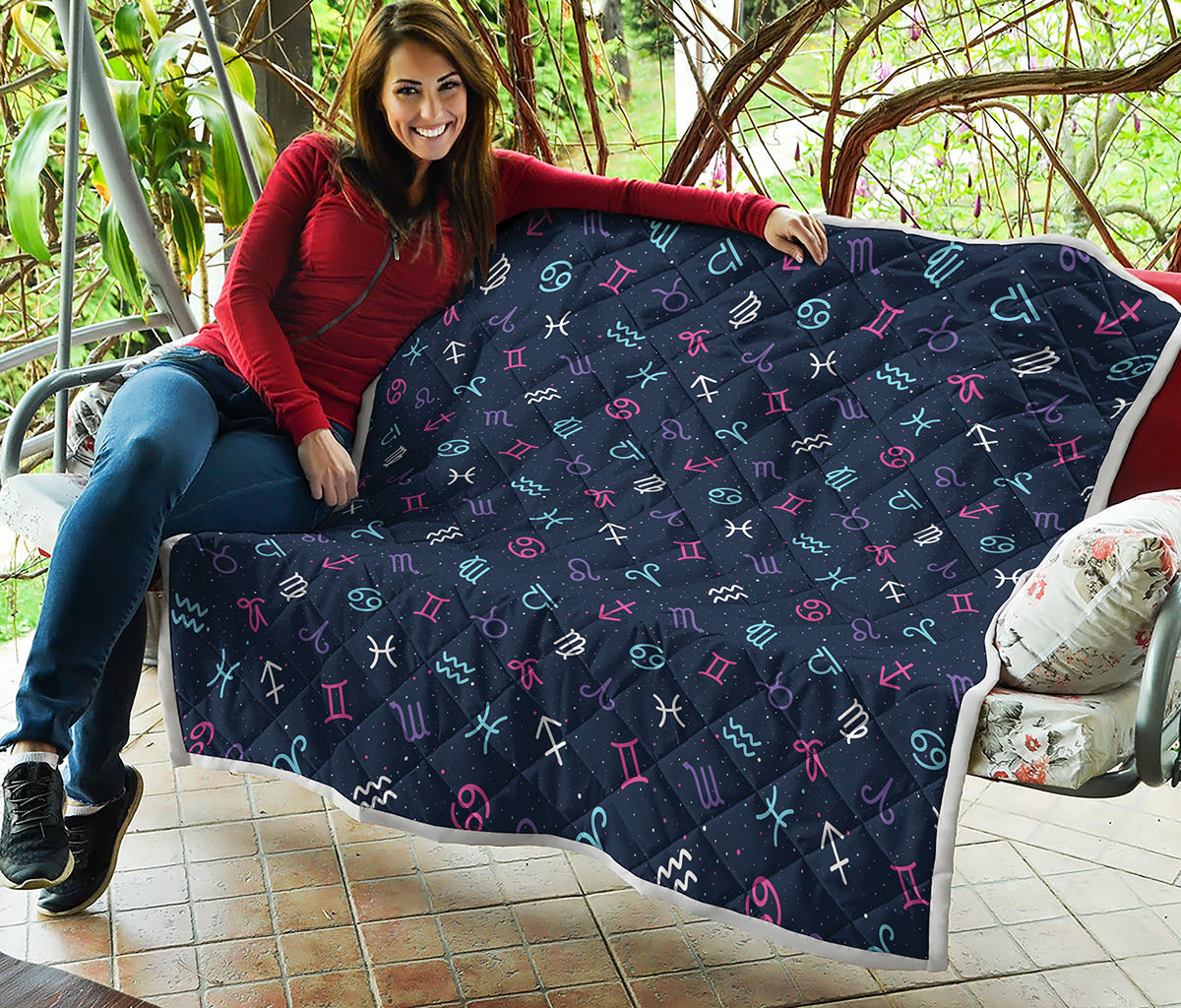 Colorful Zodiac Symbols Pattern Print Quilt