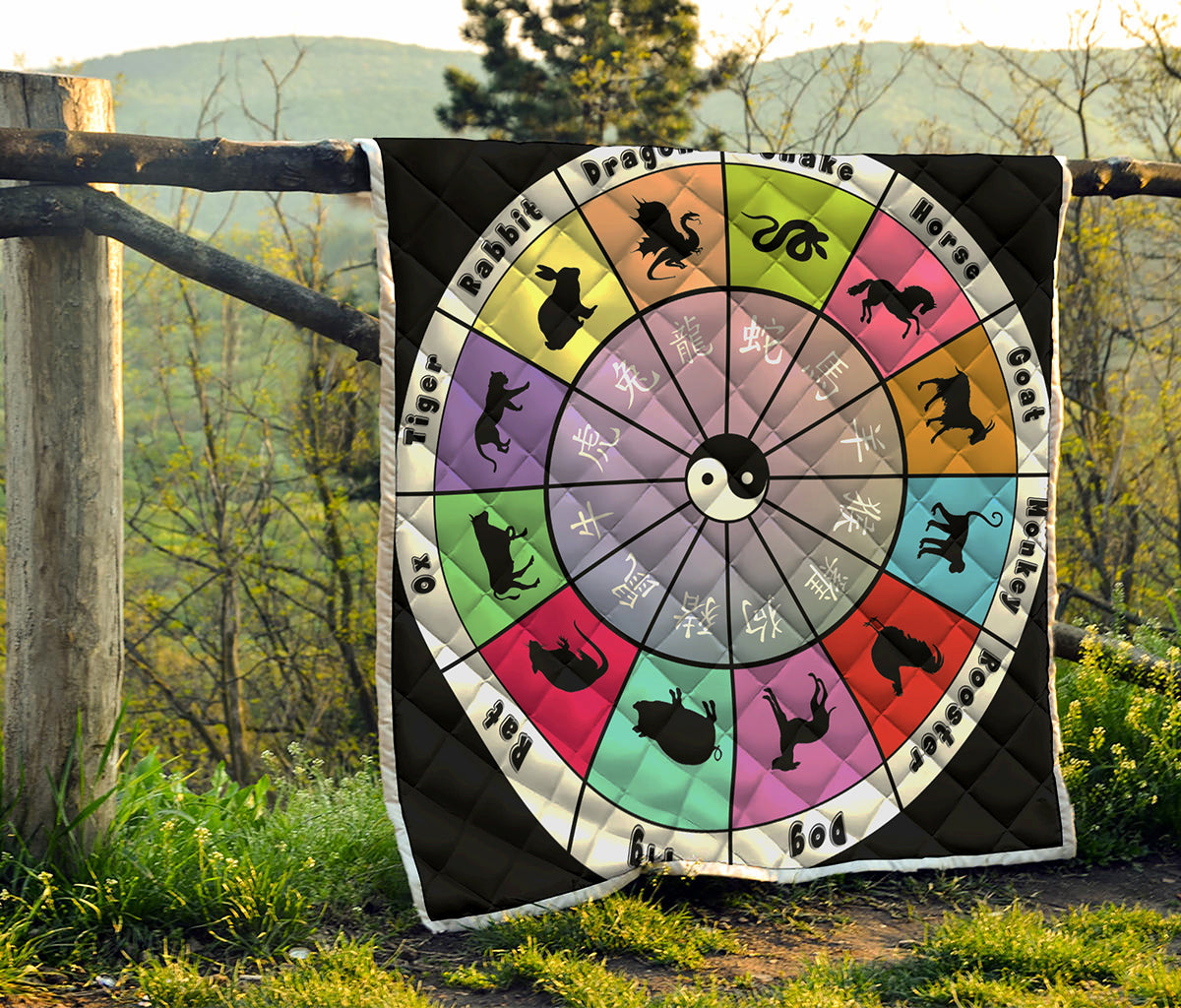 Colourful Chinese Zodiac Wheel Print Quilt
