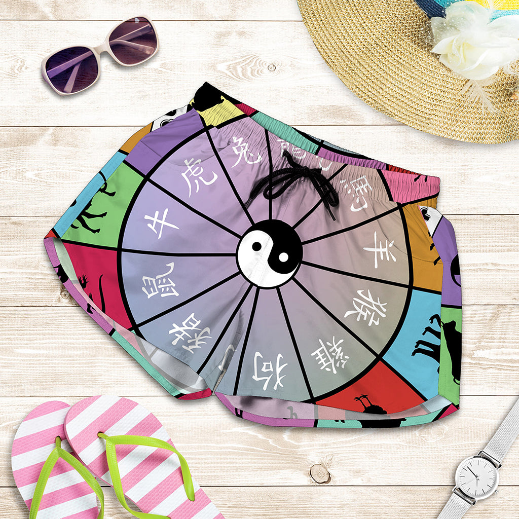 Colourful Chinese Zodiac Wheel Print Women's Shorts