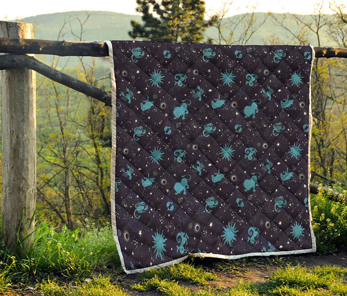 Constellation Zodiac Signs Pattern Print Quilt