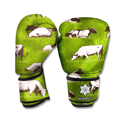 Cow On Green Grass Pattern Print Boxing Gloves