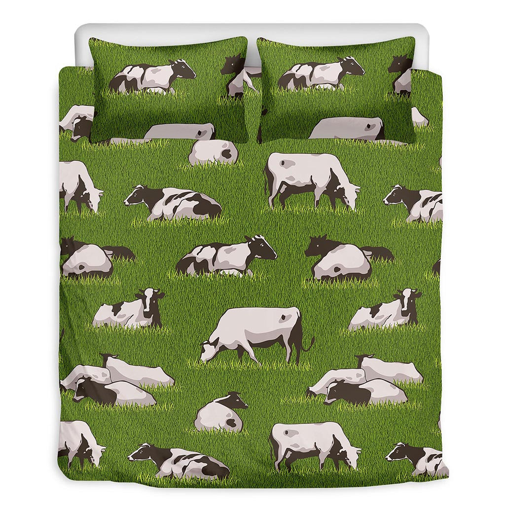 Cow On Green Grass Pattern Print Duvet Cover Bedding Set