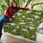 Cow On Green Grass Pattern Print Quilt