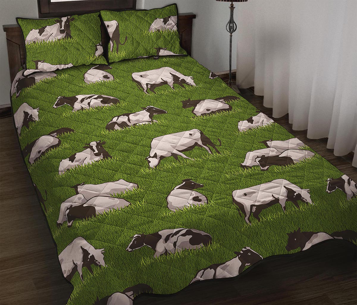 Cow On Green Grass Pattern Print Quilt Bed Set