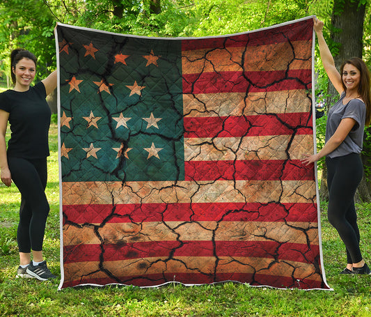 Cracked American Flag Print Quilt