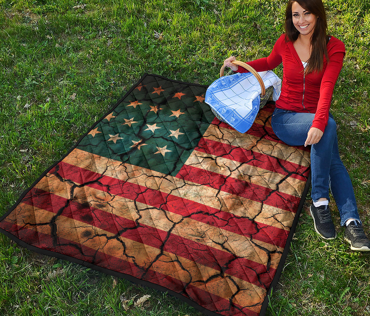 Cracked American Flag Print Quilt