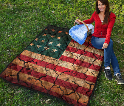 Cracked American Flag Print Quilt