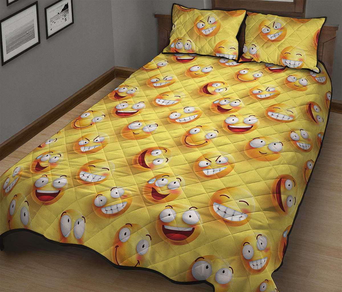 Crazy Emoji Pattern Print Quilt Bed Set