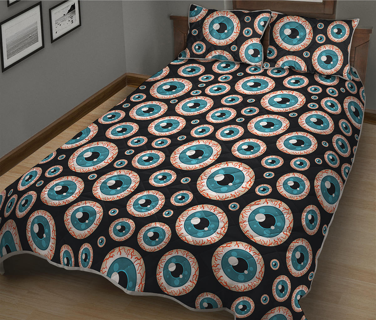 Creepy Eyeball Pattern Print Quilt Bed Set