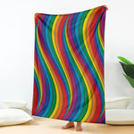 Curved Rainbow Pattern Print Blanket
