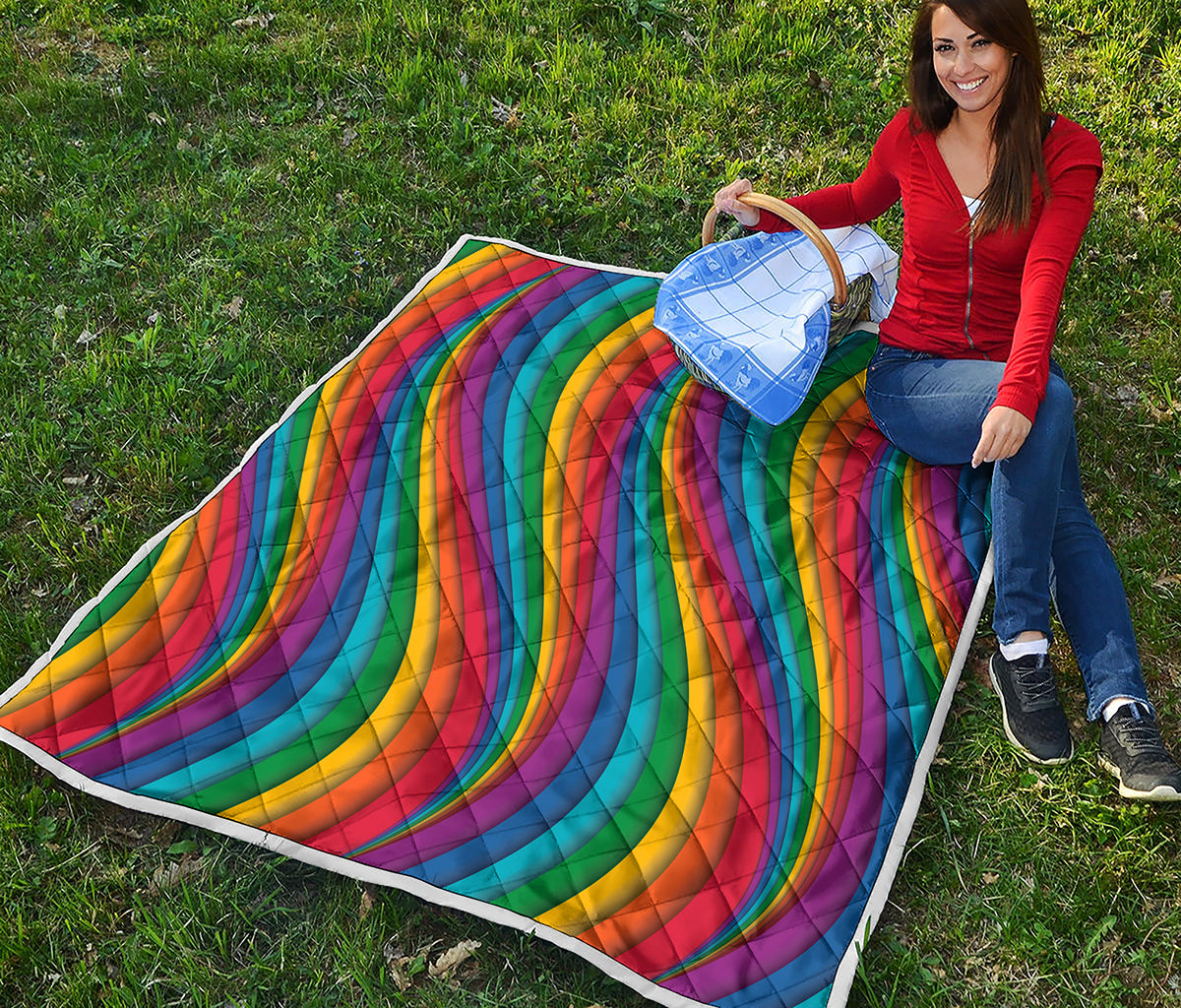 Curved Rainbow Pattern Print Quilt