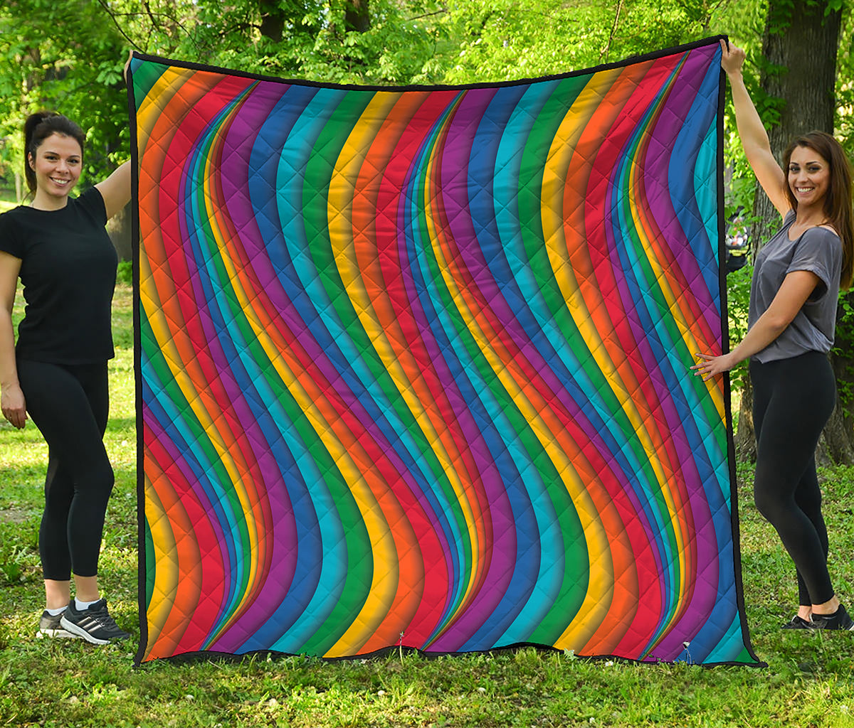 Curved Rainbow Pattern Print Quilt