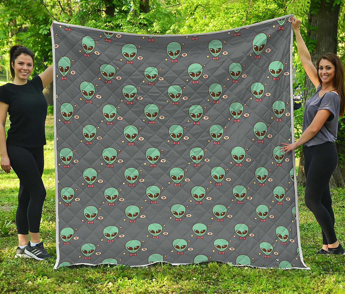 Cute Alien With Bow Tie Print Quilt
