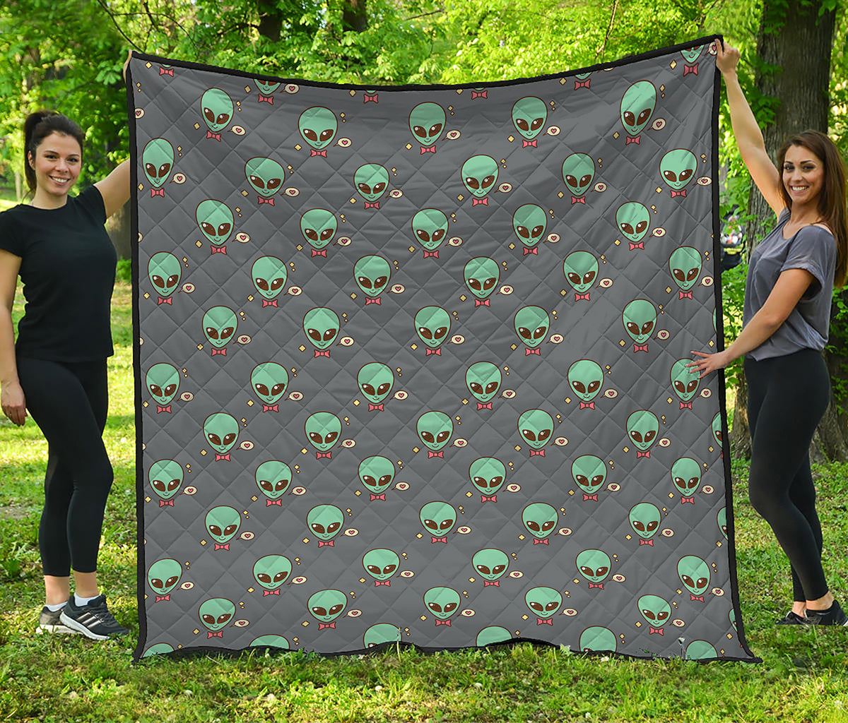 Cute Alien With Bow Tie Print Quilt