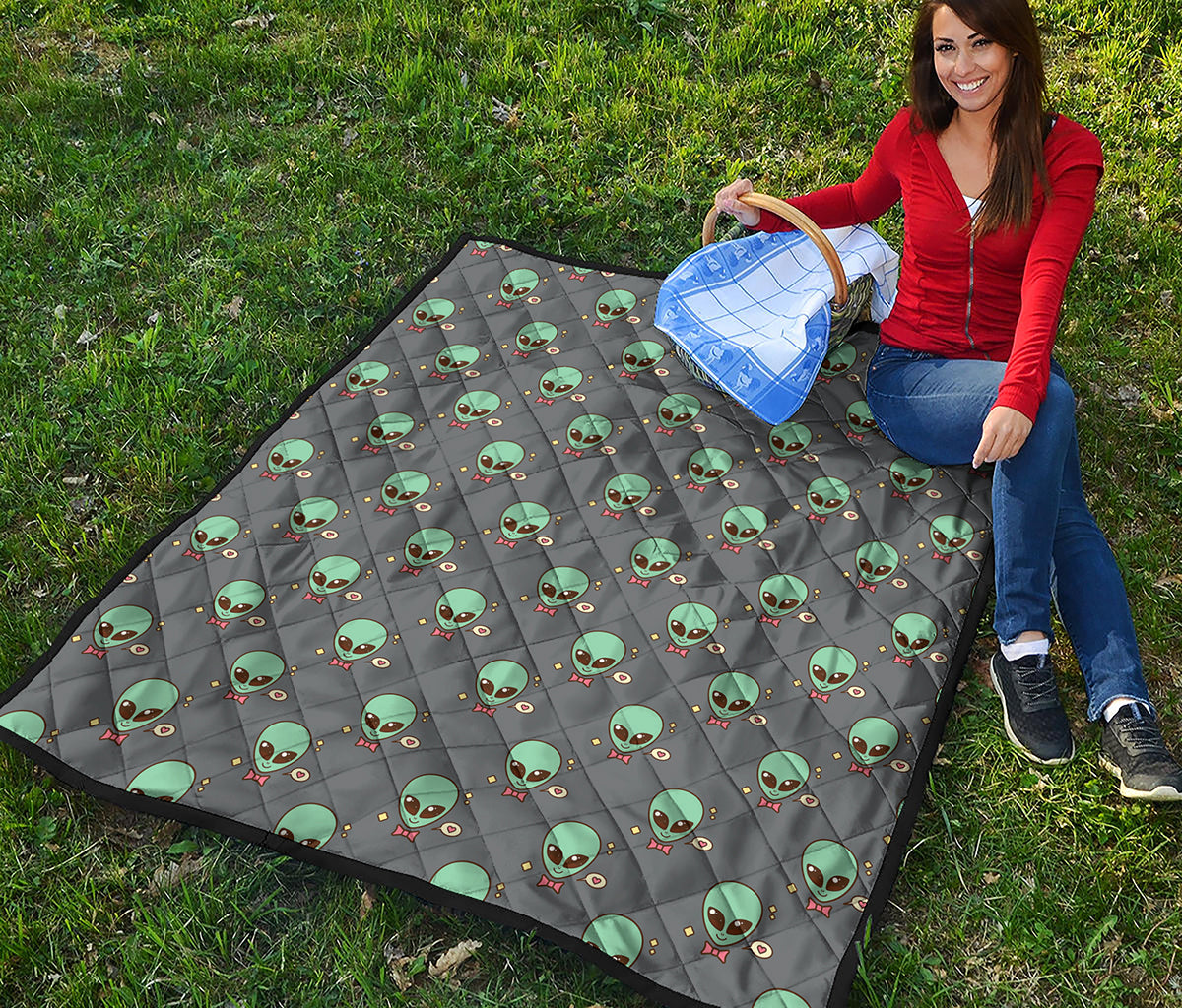 Cute Alien With Bow Tie Print Quilt