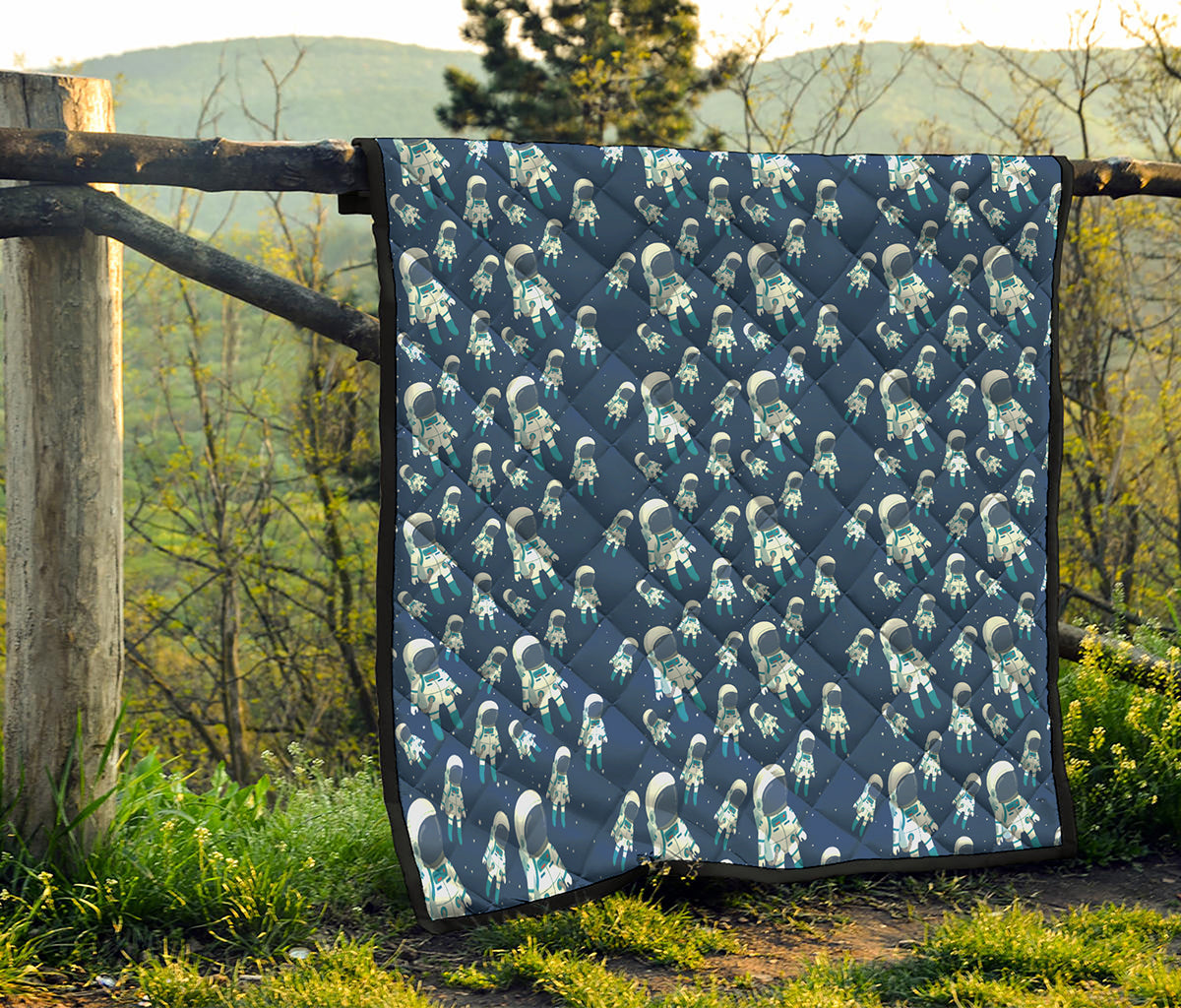 Cute Astronaut Pattern Print Quilt