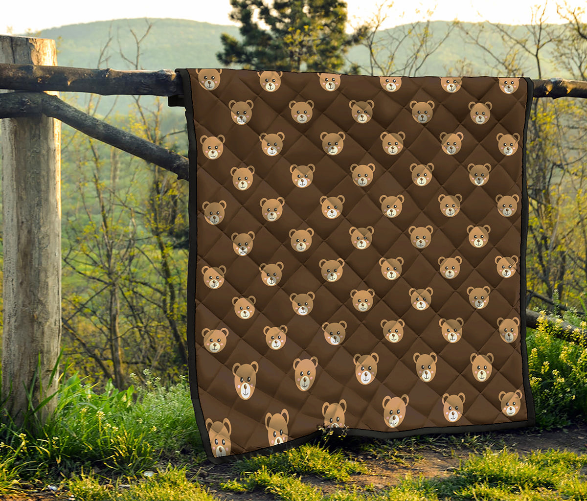 Cute Baby Grizzly Bear Pattern Print Quilt