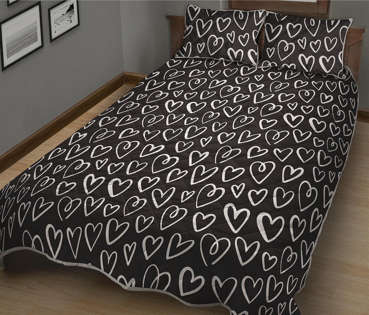 Cute Black And White Heart Pattern Print Quilt Bed Set