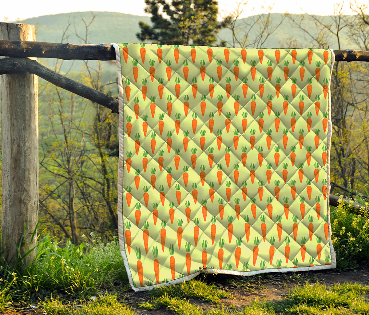 Cute Carrot Pattern Print Quilt