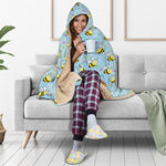Cute Cartoon Bee Pattern Print Hooded Blanket