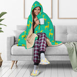 Cute Cartoon Giraffe Pattern Print Hooded Blanket