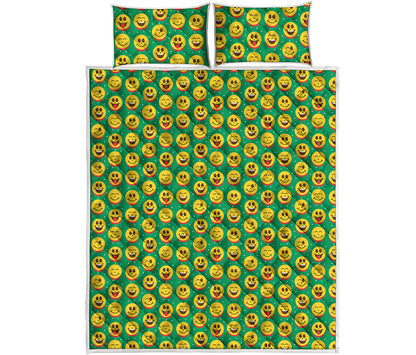 Cute Christmas Emoji Pattern Print Quilt Bed Set
