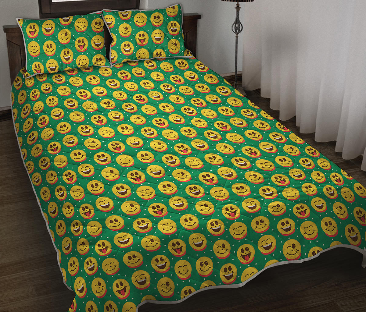 Cute Christmas Emoji Pattern Print Quilt Bed Set