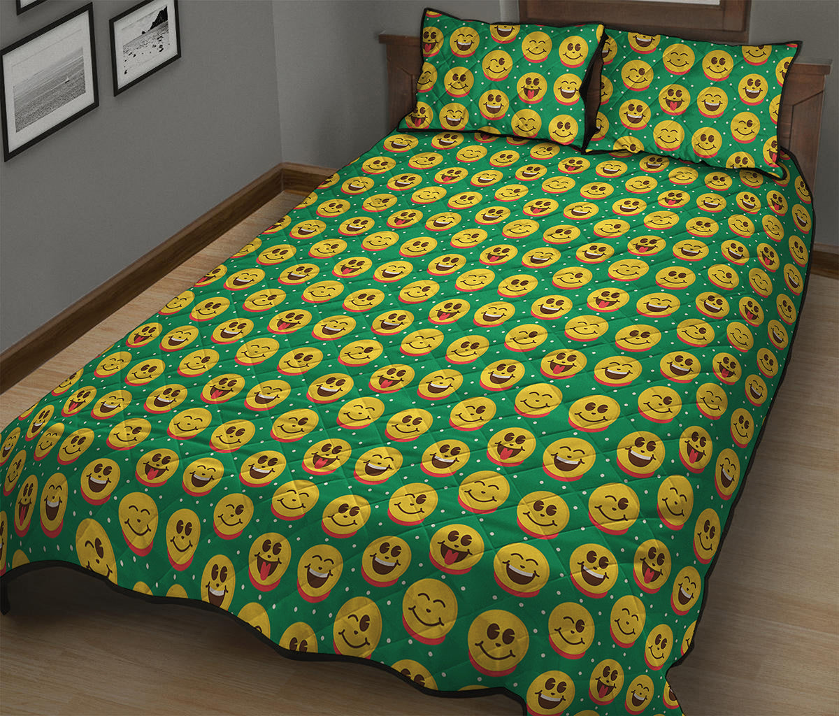Cute Christmas Emoji Pattern Print Quilt Bed Set