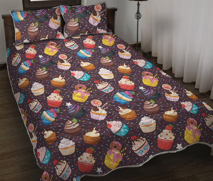 Cute Cupcake Pattern Print Quilt Bed Set