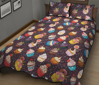 Cute Cupcake Pattern Print Quilt Bed Set