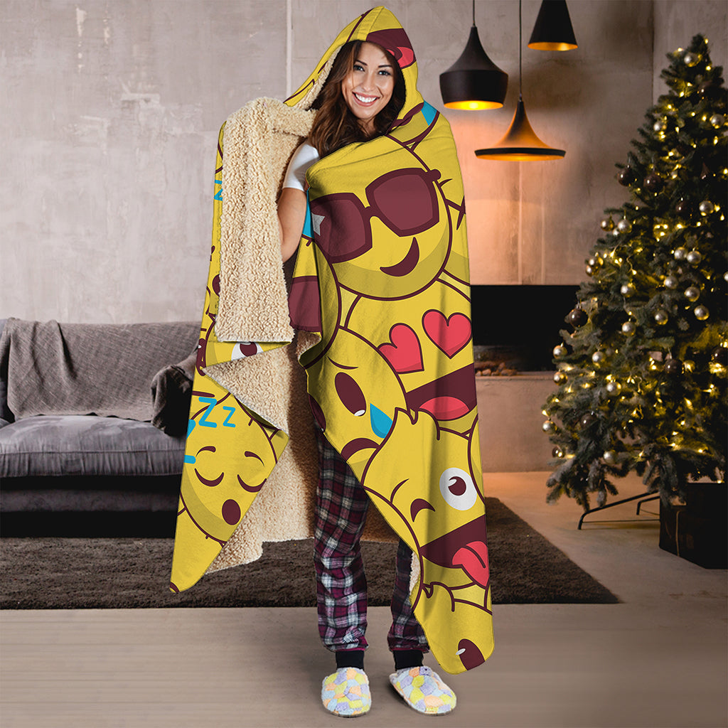 Cute Emoji Pattern Print Hooded Blanket