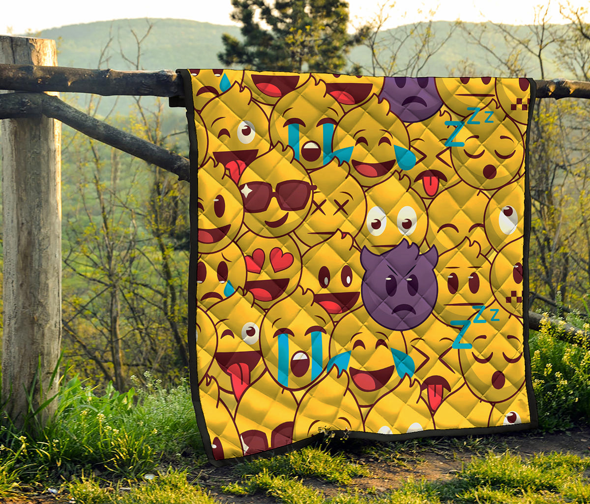 Cute Emoji Pattern Print Quilt