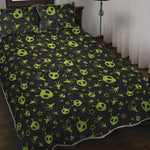 Cute Green Alien Pattern Print Quilt Bed Set