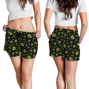 Cute Green Alien Pattern Print Women's Shorts