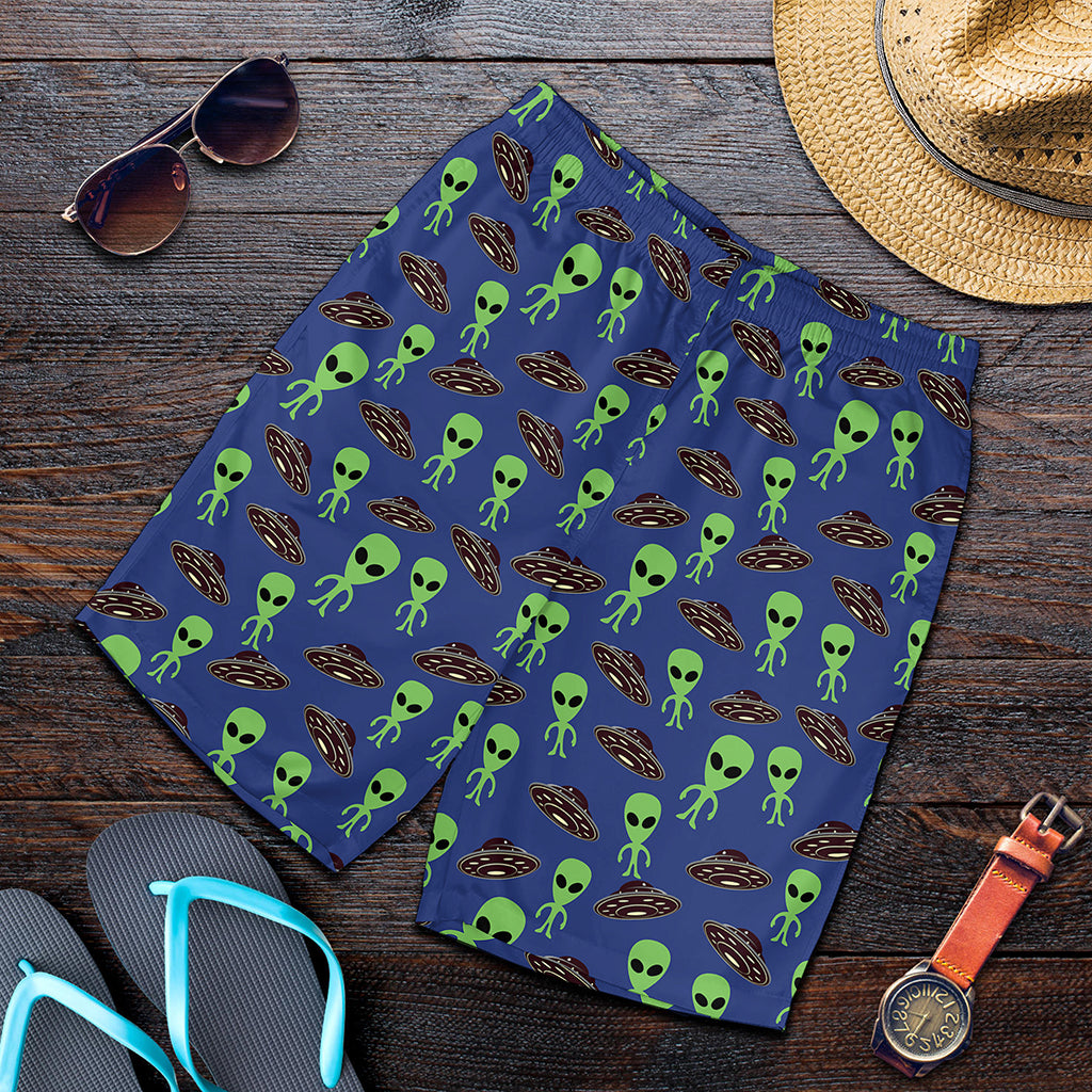 Cute Green Alien UFO Print Men's Shorts