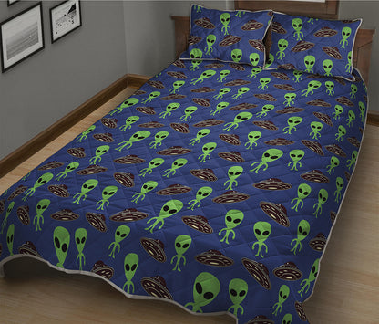 Cute Green Alien UFO Print Quilt Bed Set