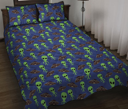 Cute Green Alien UFO Print Quilt Bed Set
