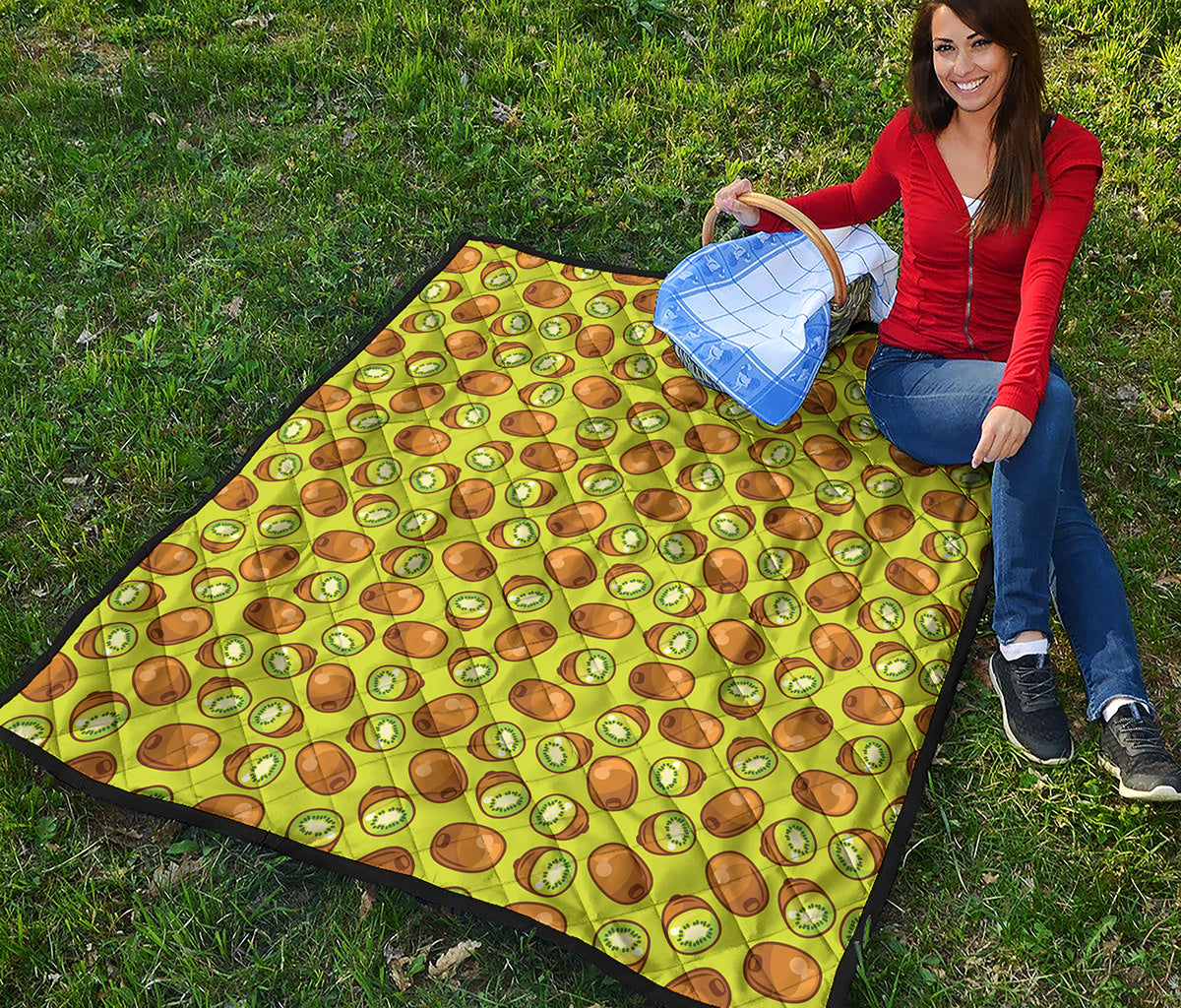 Cute Kiwi Pattern Print Quilt