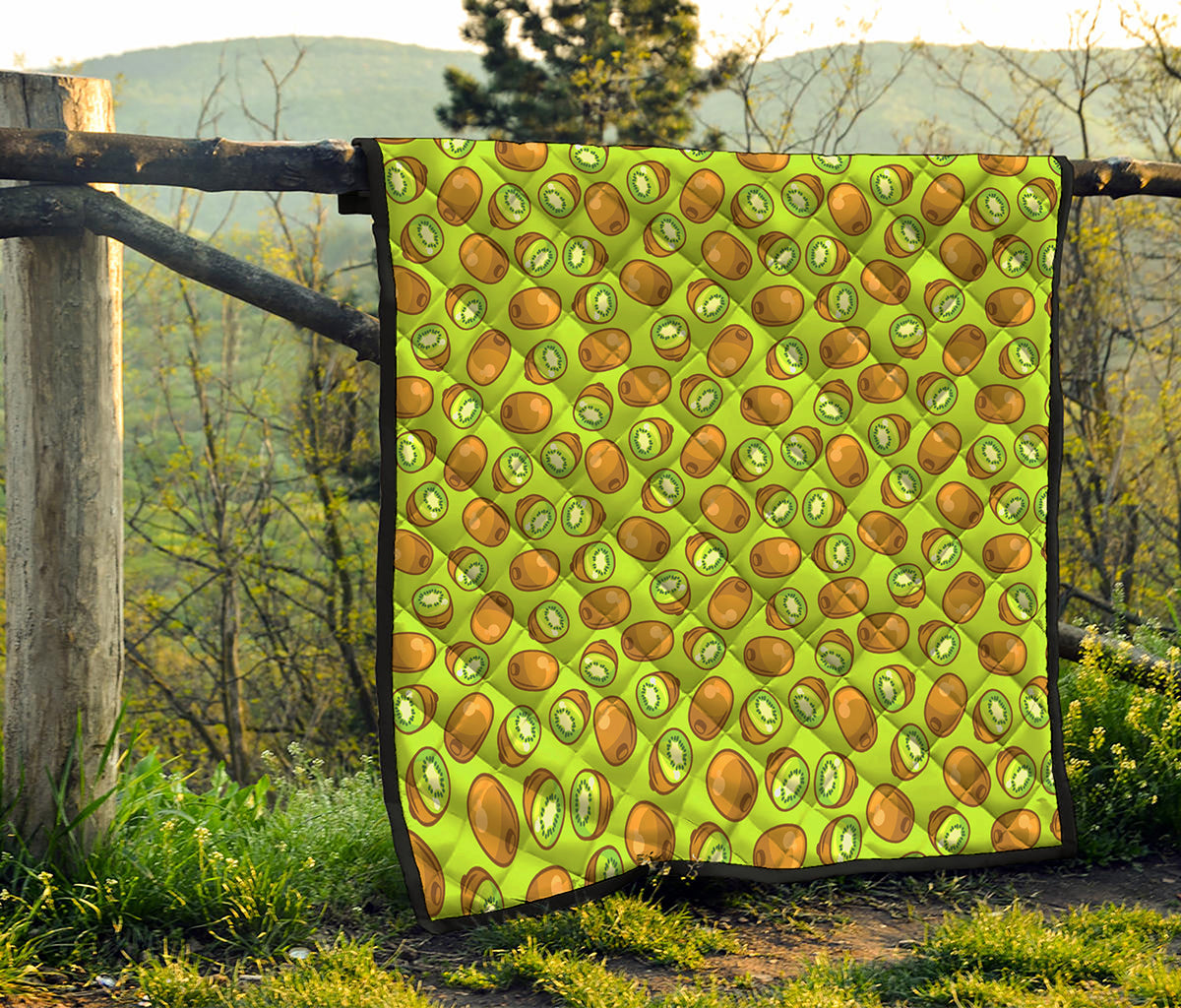 Cute Kiwi Pattern Print Quilt