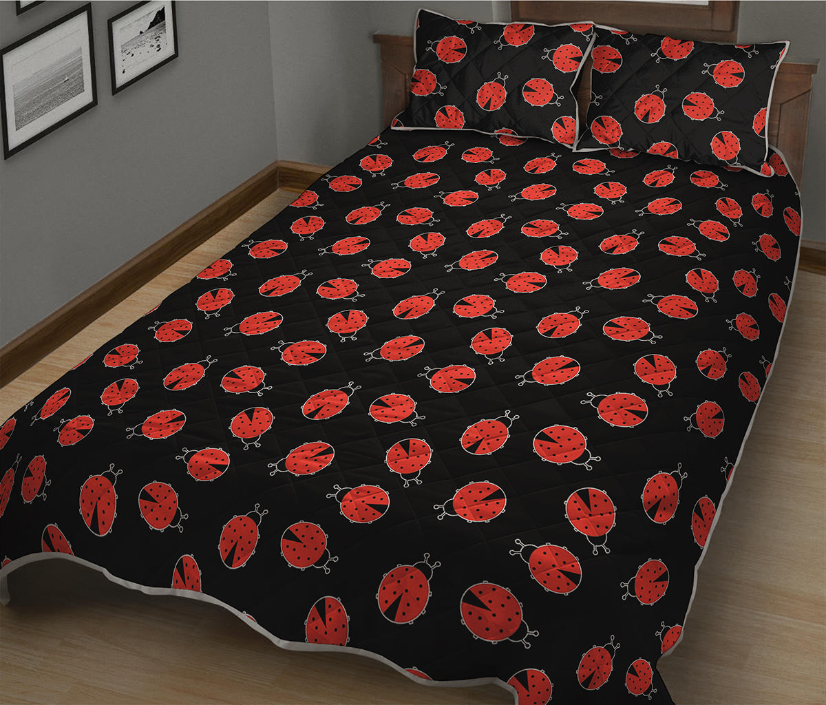 Cute Ladybird Pattern Print Quilt Bed Set