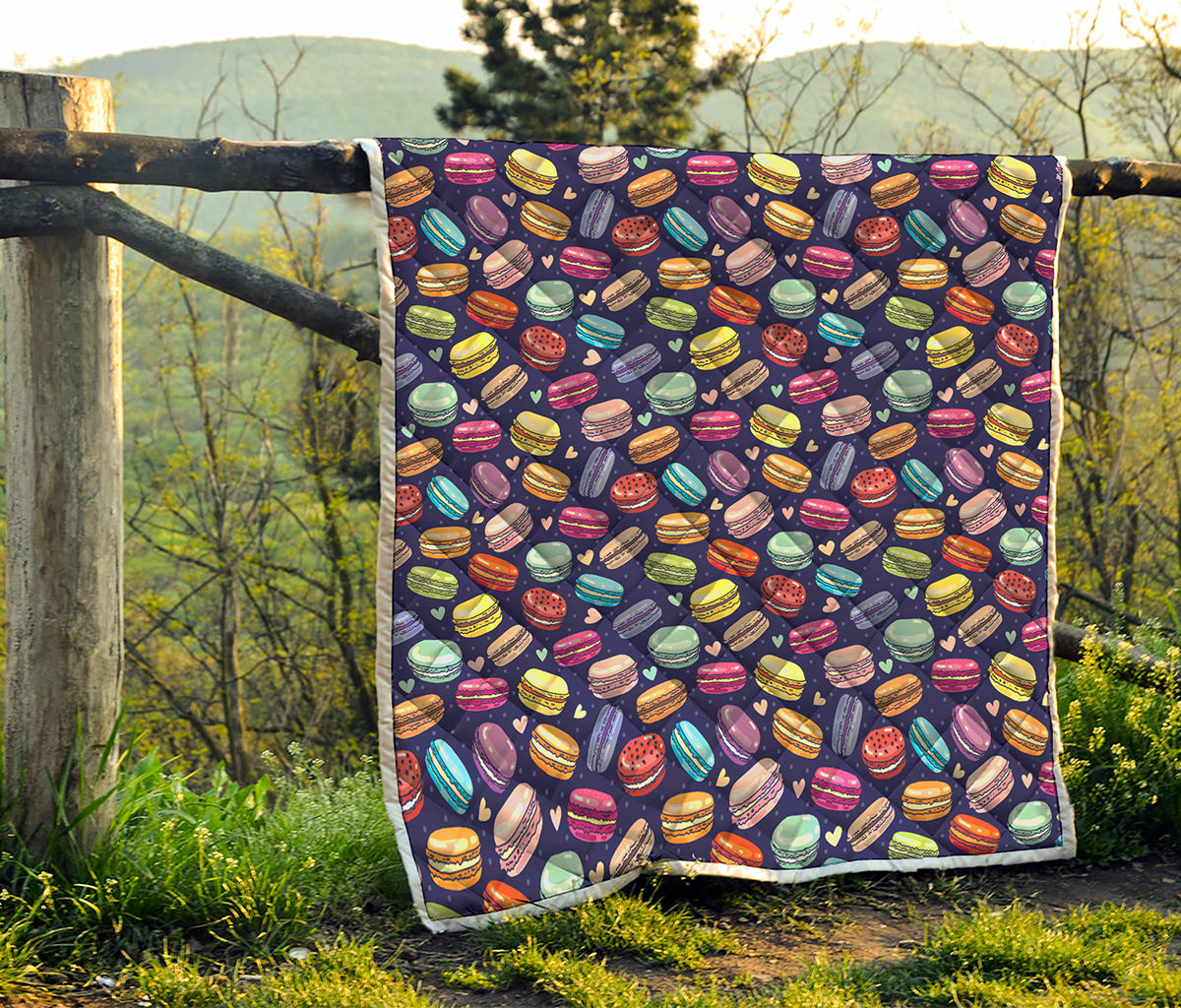 Cute Macarons Pattern Print Quilt
